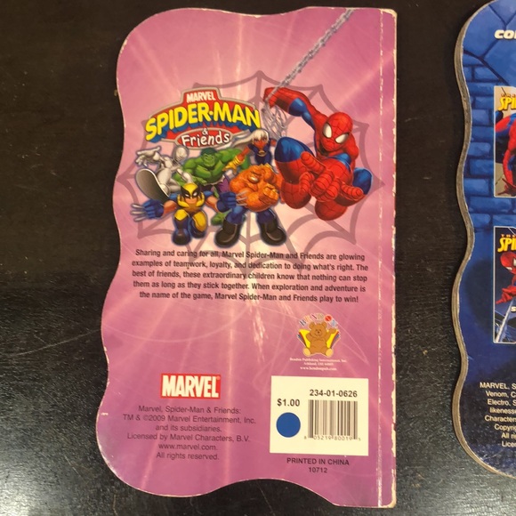MARVEL SET OF 4 Books - Picture 12 of 17